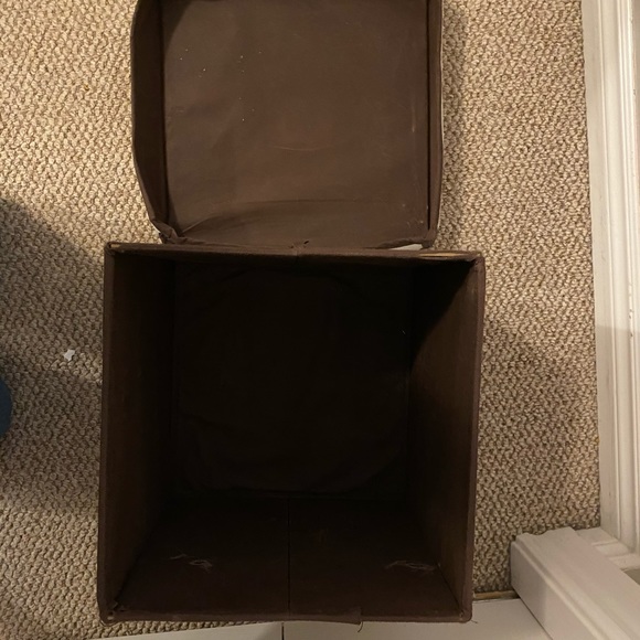 Box - Picture 4 of 4